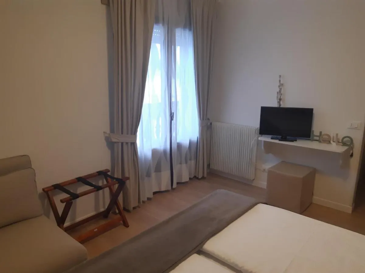 Hotel La Baita Kaberlaba أسياجو
